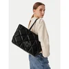 LOVE MOSCHINO Ročna torba JC4120PP1PLF1000 Črna
