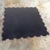 Gumirana talna obloga v puzzli 17 mm – 1 x 1 m – Črna – Robustna in Varna Podlaga za Vaš Prostor