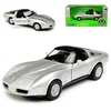 1982 Chevrolet Corvette Coupe srebrn 1:34