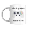 Šolja Rođen da igra igrice, nateran da radi, 330 ml, Bela