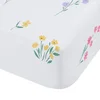 Bela napenjalna otroška rjuha za posteljico 70x140 cm Bunny Tails Ditsy Flowers – Catherine Lansfield