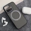 Maska Carbon Stand Mag Case za iPhone 16 Pro Max crna