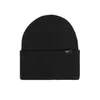 Cropp - Rebrasta kapa beanie - črna