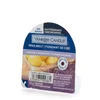 Yankee Candle Sveča Yankee z voskom limone in sivke - nov dišeči vosek
