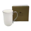 Elegantna velika porcelanasta skodelica, bela s srebrnimi poudarki, 500 ml