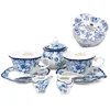 Komplet porcelanastih skodelic s sladkornico kot darilo Premium