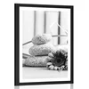Plakat s paspartujem meditativno in wellness tihožitje v črnobeli varianti - 40x60 silver