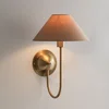Globen Lighting stenska svetilka IRIS, mokka rjava, višina 32 cm - Dnevna soba/jedilnica - Skandinavski - mokka rjava, brušena medenina - Tkanine/tekstil