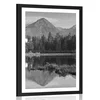 Plakat s paspartujem čudovita gorska panorama z jezerom v črnobeli varianti - 40x60 no frame