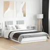 Okvir kreveta s uzglavljem i LED svjetlima bijeli 120 x 200 cm