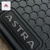 Schweizer Tipske gumene patosnice za Opel Astra J 2009 2015, Crne