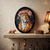 WallXpert drveni zidni ukras ALQ125-M, leopard sa vencem od cveća u narandžastom kimonu, 33 x 43 cm