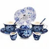 Komplet porcelanastih skodelic s sladkornico kot darilo Premium