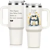 Nikcorp Termični vrček Giftasy Termovka 40 oz iz nerjavečega jekla, dvojne stene, nepredušen pokrov brez BPA, prostor za slamico, za tople in hladne pijače, pingvin romantični napis, bela, krtačka za čiščenje