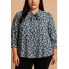 Plus size bluza s cvetličnim potiskom, modra