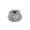 NordicWare Pekač za torte CATHEDRAL srebrni