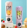 Kompaktni mini blender sa ekranom za smoothie u pokretu