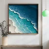 WallXpert uramljena MDF slika DOS059-50, tirkizni morski talasi na peščanoj obali odozgo, 50 x 50 cm