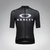 DRES OAKLEY ICON TRAINING