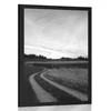 Plakat zahajajoče sonce nad pokrajino v črnobeli varianti - 60x90 no frame
