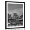 Plakat s paspartujem črnobeli most v Brooklynu - 30x45 white