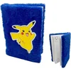 Pokemon Pikachu plišasta A5 beležka temno modre barve La Plume Doree