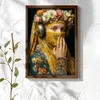 WallXpert uramljena MDF slika NAL088-46, portret devojke sa slušalicama, žutom maramom i cvetnim vencem, 35,5 x 47 cm