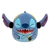 Squishmallows Disney Stitch s slušalkami, 25 cm