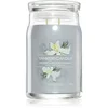 Yankee Candle Smoked Vanilla & Cashmere dišeča sveča Signature 567 g