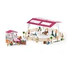SCHLEICH Set sa arenom za jahanje i štalom