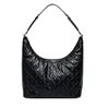 Ročna torba Calvin Klein Emblem Aop Debossed Medium Shbag LV04F3875G Črna