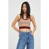 Top s primesjo volne Levis