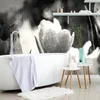 Samolepilna tapeta črno-beli tulipani v retro varianti - 245x270