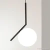 FLOS IC S1 oblikovalska viseča svetilka, črna O 20 cm - Dnevna soba/jedilnica - Dizajn - opalen bel, črn - Steklo