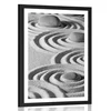 Plakat s paspartujem Zen kamni v peščenih krogih v črnobeli varianti - 20x30 silver