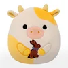 SQUISHMALLOWS Rumena kravica s čoko zajčkom - Bodie