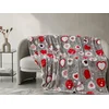 Božična mikropliš deka CHRISTMAS HEART, siva Dimenzije: 200 x 220 cm