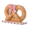 Keramičen svečnik Pretzie – Bloomingville