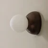 Globen Lighting stenska svetilka Torrano, rjava, O 13 cm, IP44 - Dnevna soba/jedilnica - Dizajn - rjava, opalno bela - Les