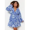 Trendyol Curve Obleka modra / bela
