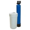 Enojna mehčalna naprava iRX 200 - do 9000 l/h - Do 8 bar - 1400 fxm3, oziroma 45-55m3 - Višina 200cm, premer 60cmSolnica 750 litrov - 30 kg na regeneracijo - RX-74A/DVS Priklop 2