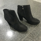 Gležnarji Clas