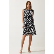 Happiness Istanbul Womens Vivid Black and White Patterned Summer Bell Dress