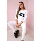 Set with white Queen print