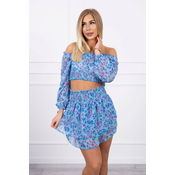 Set with blue flowers