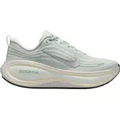 Nike Tekaški copati Vomero Plus