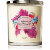 Bath & Body Works Strawberry Snowflakes mirisna svijeca 411 g