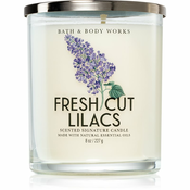 Bath & Body Works Fresh Cut Lilacs mirisna svijeca 227 g