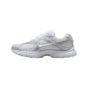 Nike Baskets V5 RNR tige en maille respirante