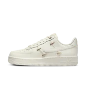 Sneakers Nike Wmns Air Force 1 07 LX Sail/ Sail-Sail-Metallic Gold EUR 44
